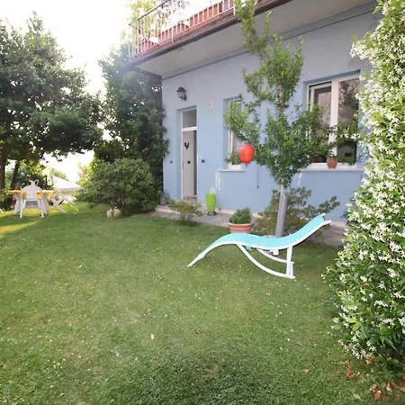 Amici Miei Giardino Privato E Scorcio Lago بيت للعطل